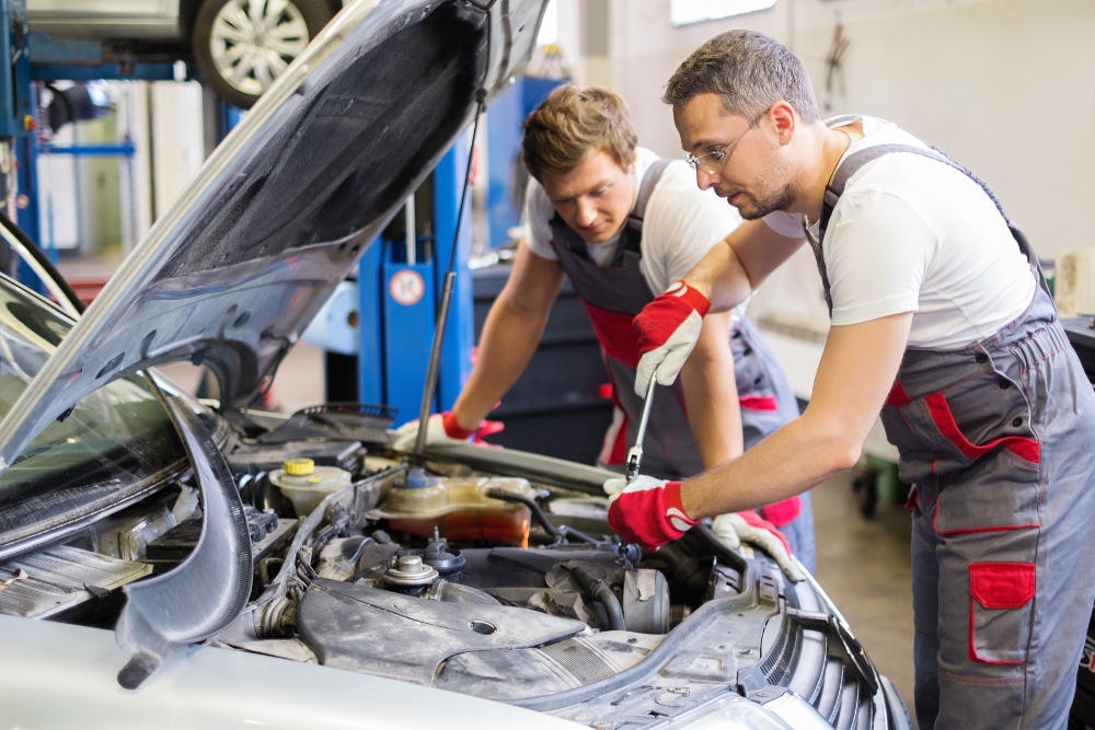 Bring Your Vehicle in for Winter Maintenance | Road Runner Auto Care